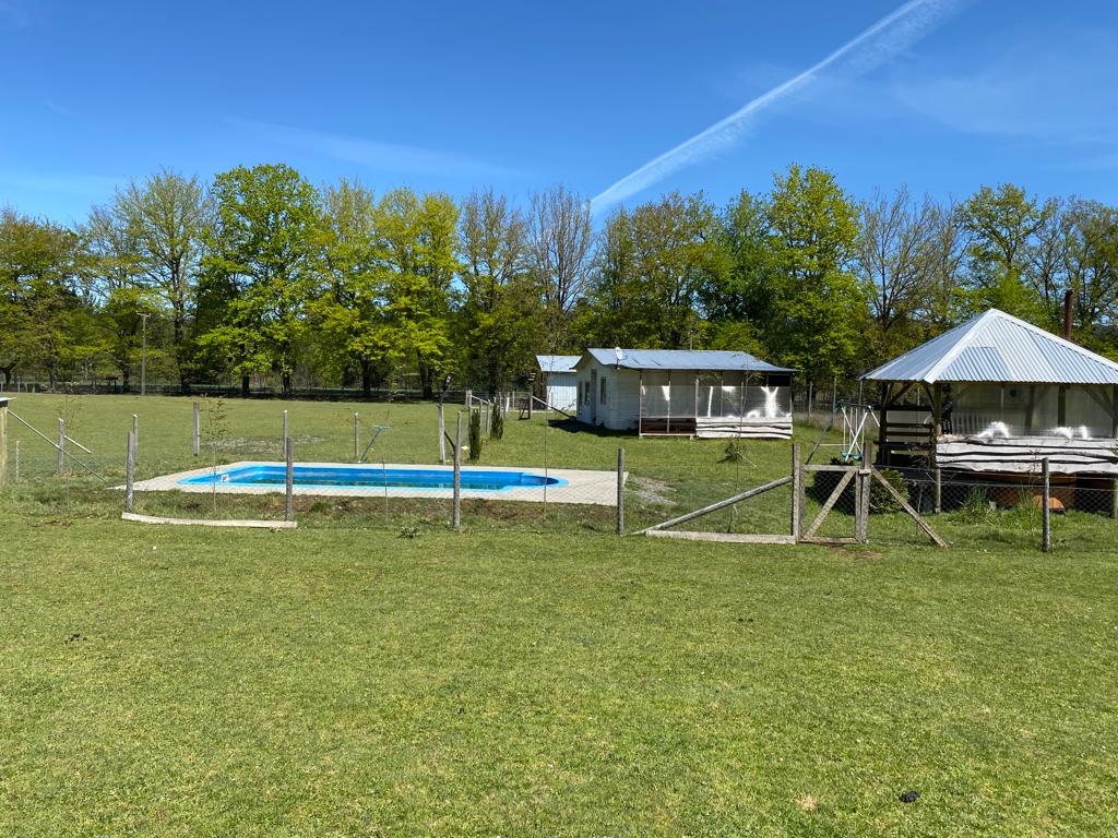 14.000 Mts2 con Casa 200 Mts2, 2 Cabañas con Tinaja, Piscina,